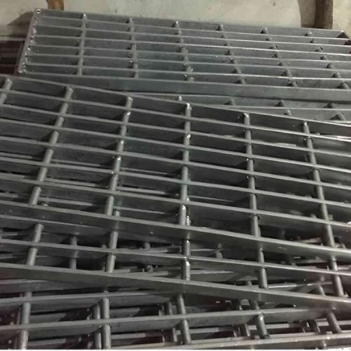 Serrated Grating
